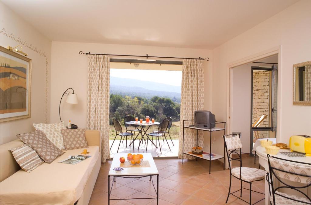 Madame Vacances Residence Provence Country Club Saumane-de-Vaucluse Екстер'єр фото