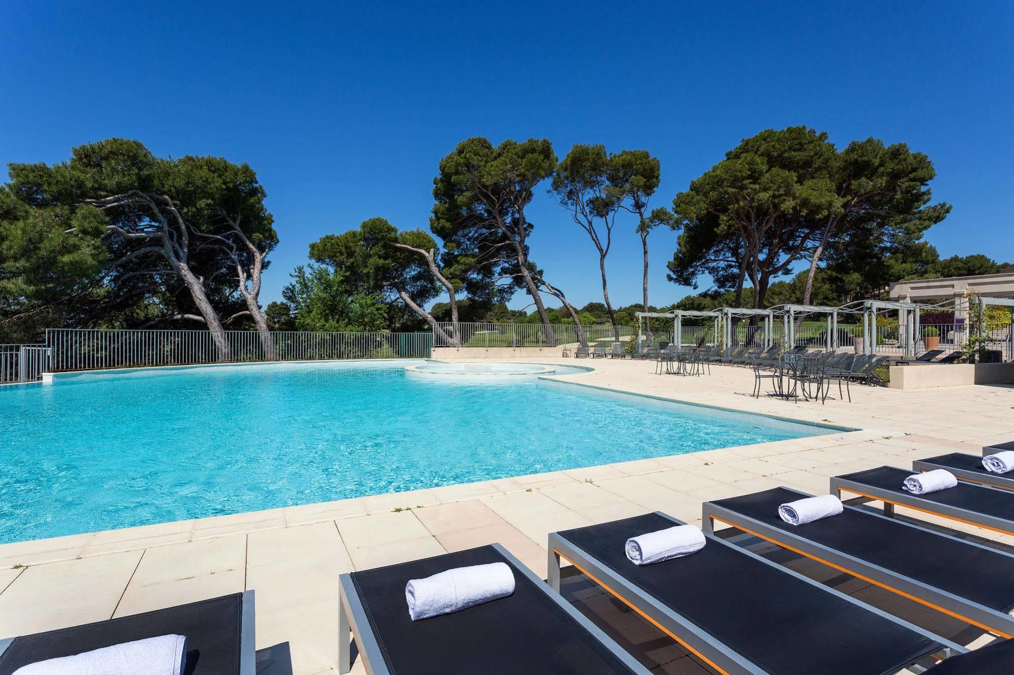 Madame Vacances Residence Provence Country Club Saumane-de-Vaucluse Екстер'єр фото