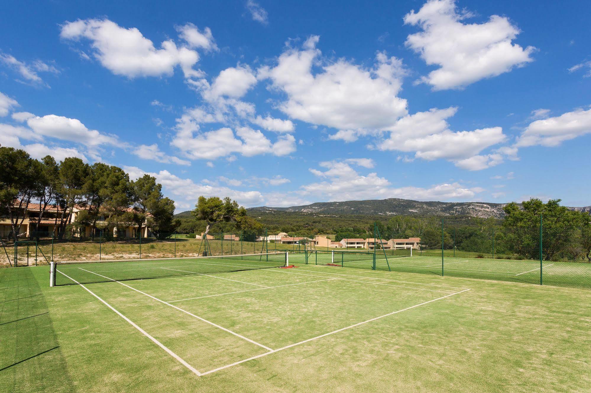 Madame Vacances Residence Provence Country Club Saumane-de-Vaucluse Екстер'єр фото