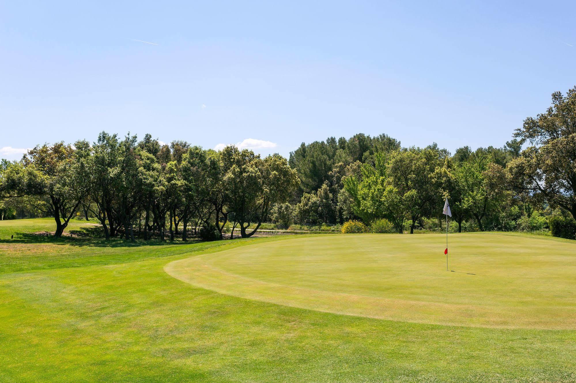 Madame Vacances Residence Provence Country Club Saumane-de-Vaucluse Екстер'єр фото