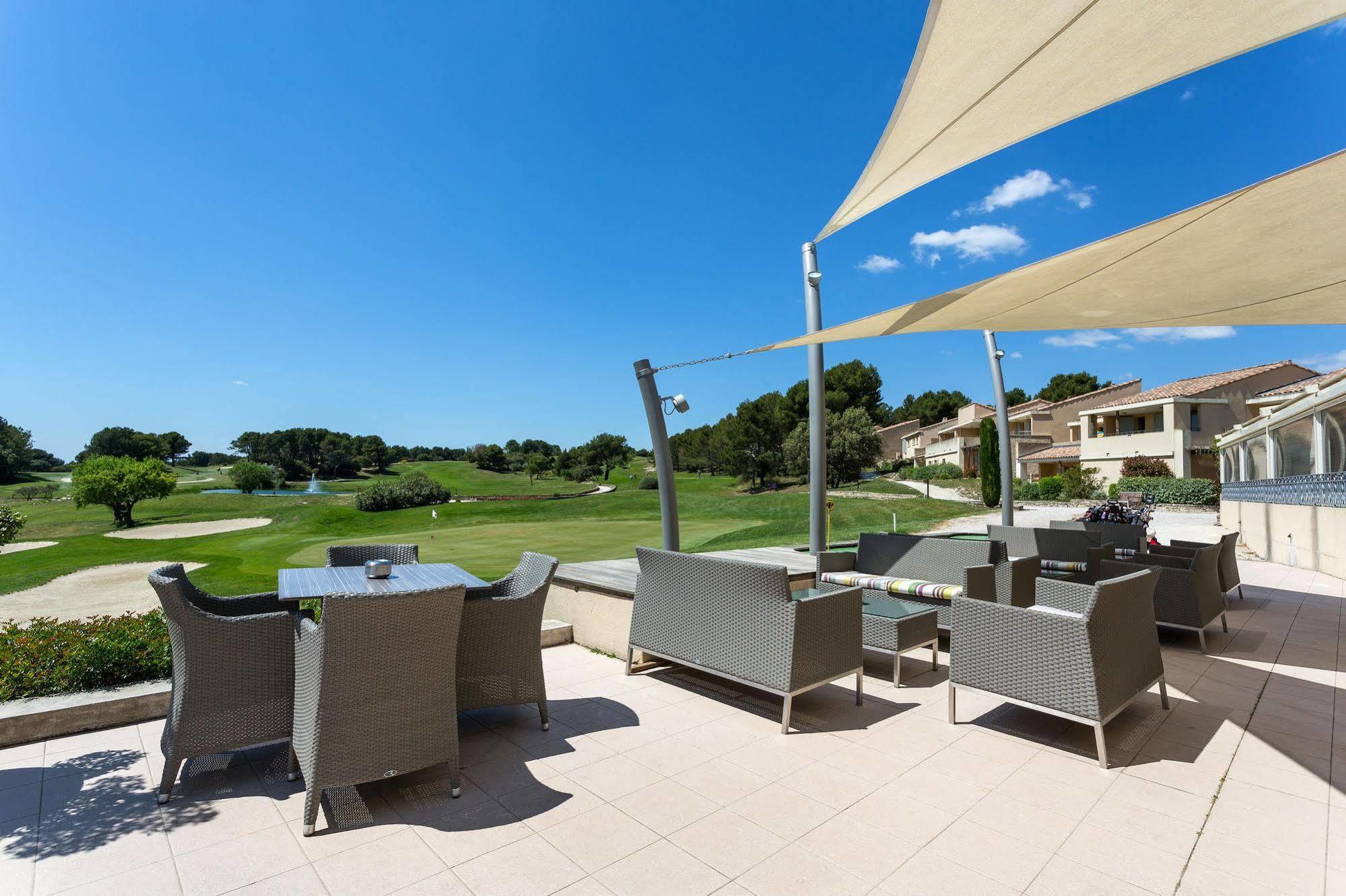 Madame Vacances Residence Provence Country Club Saumane-de-Vaucluse Екстер'єр фото